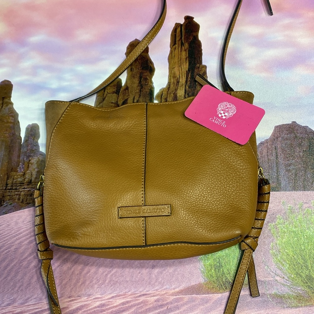 👜 Cory Vince Camuto, Crossbody Leather bag.